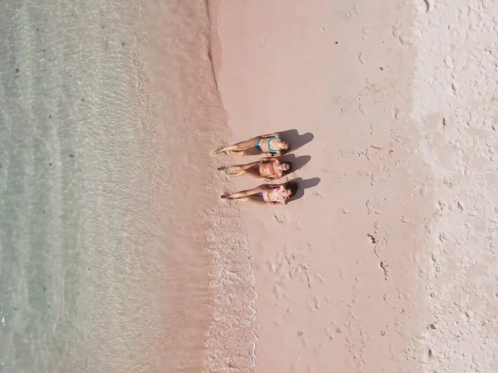 pink beach komodo island